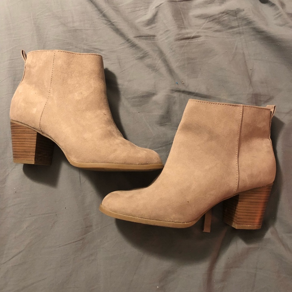 Old Navy Size 8 Booties